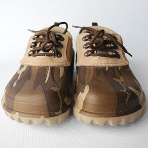 mens lace up crocs